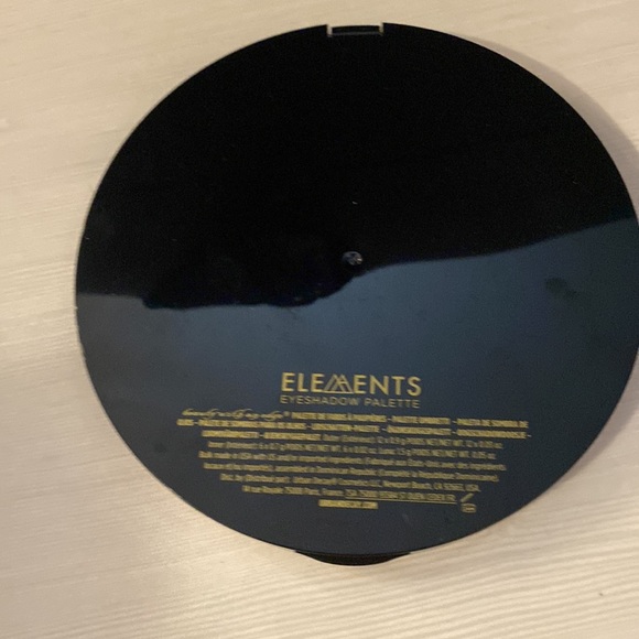 Urban Decay Elements Limited Edition Eyeshadow Palette - Picture 4 of 10